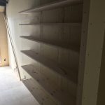 キャットウォークを兼ねた本棚の設置と綺麗に収納するコツ！（大阪市戸建リノベーション）