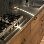 「必見!」キッチンのステンレス天板選びで迷ったら!建築士が徹底解説!