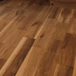 えっ!無垢材の床に床暖!?